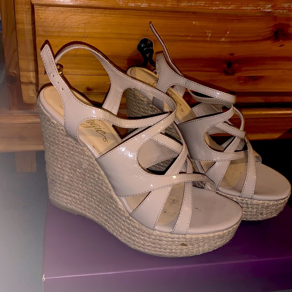 Nude wedges